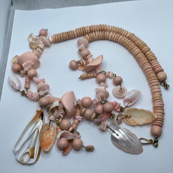 Vintage necklace sea shell’s wood pink - Picture 3 of 6